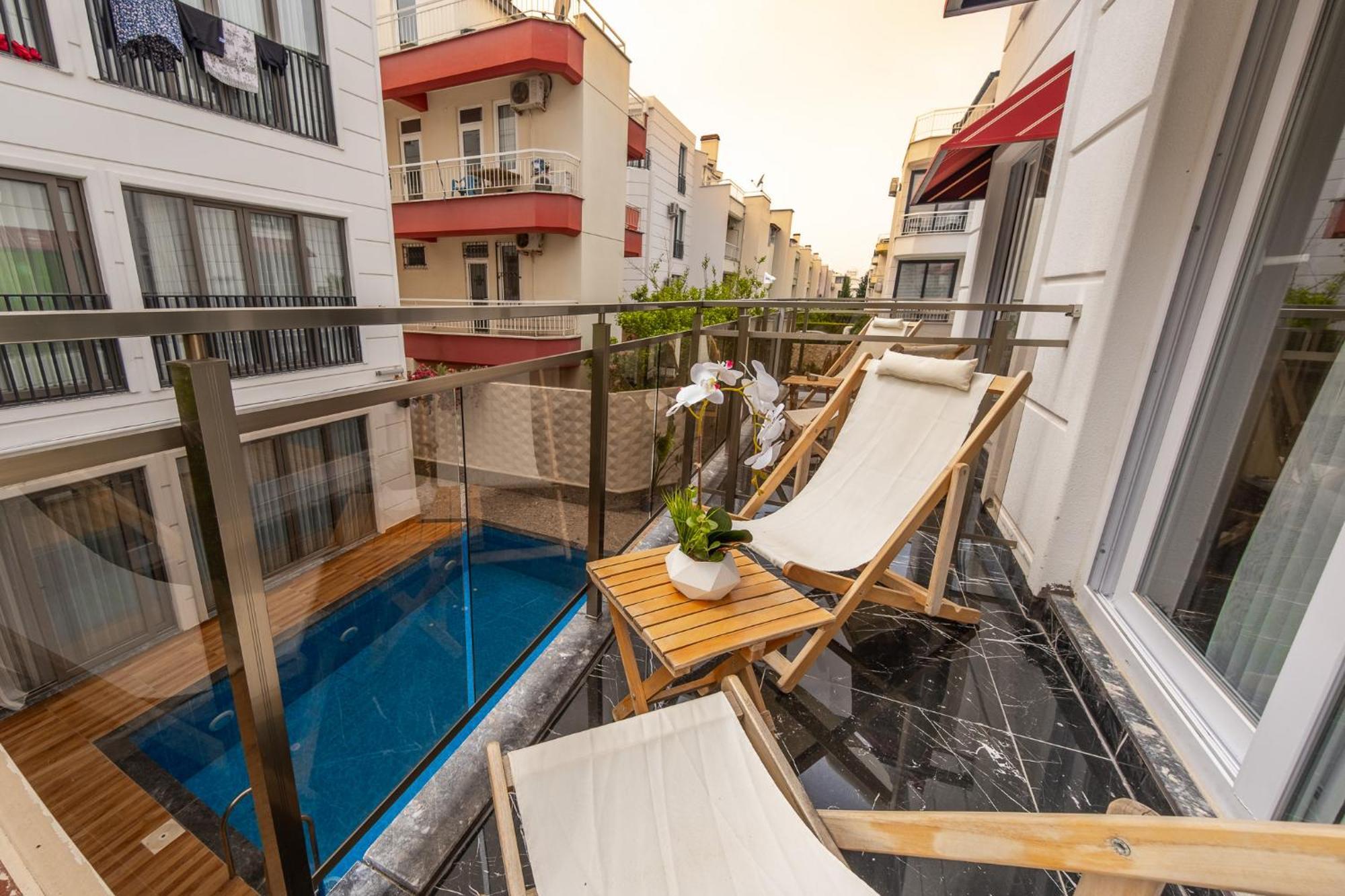 Mrt Suites Lara Antalya Bagian luar foto