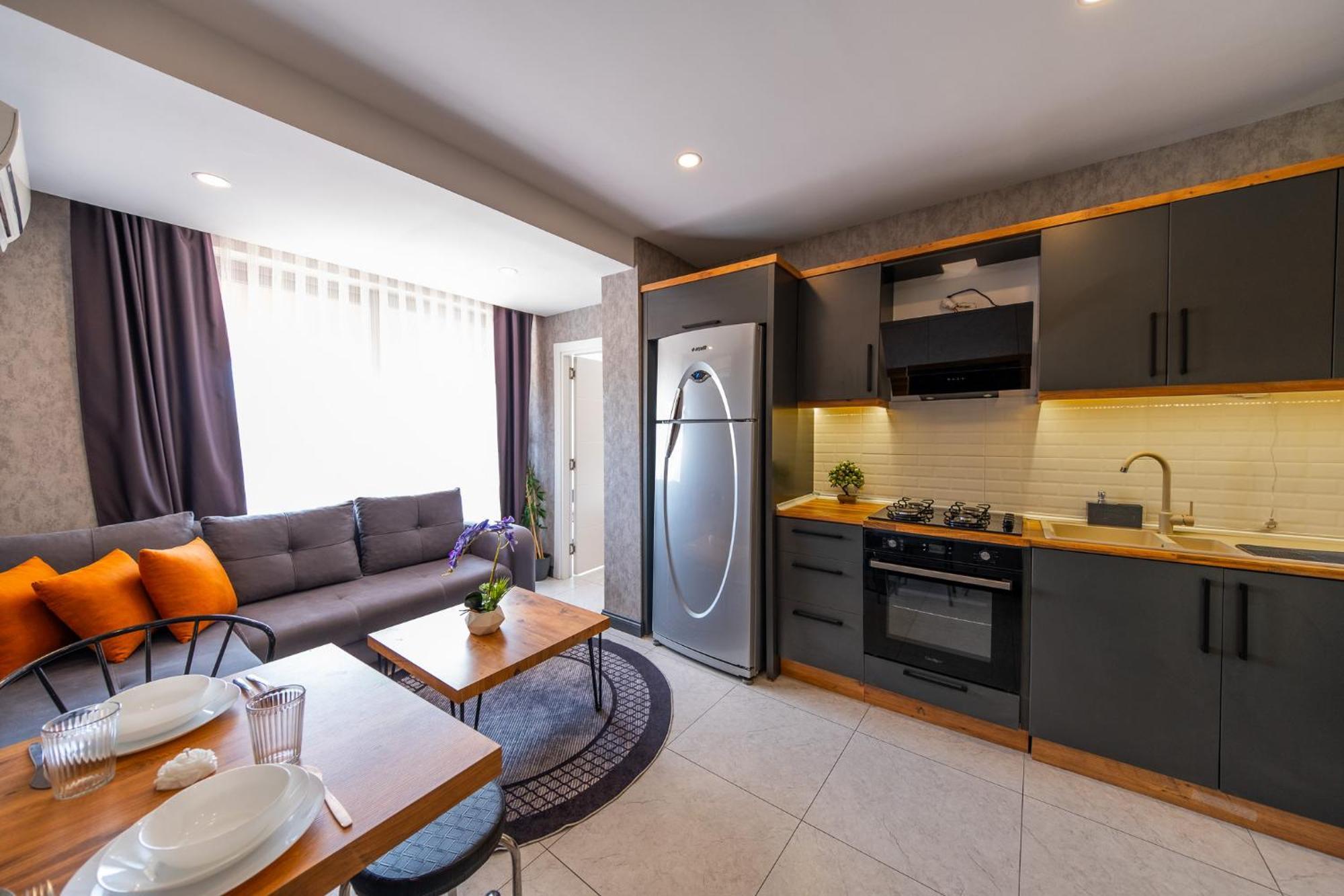 Mrt Suites Lara Antalya Bagian luar foto