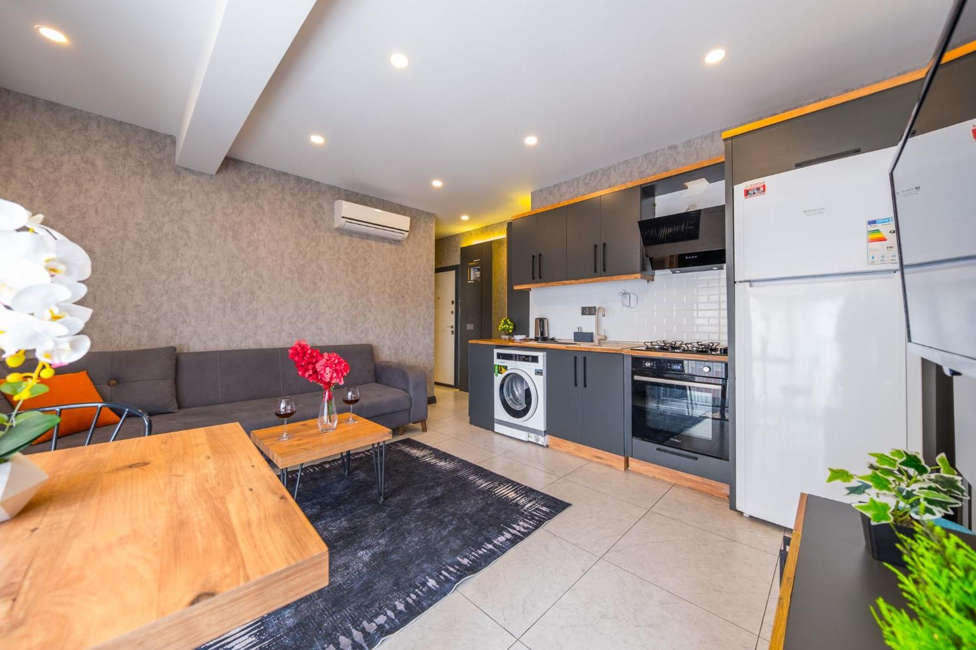 Mrt Suites Lara Antalya Bagian luar foto
