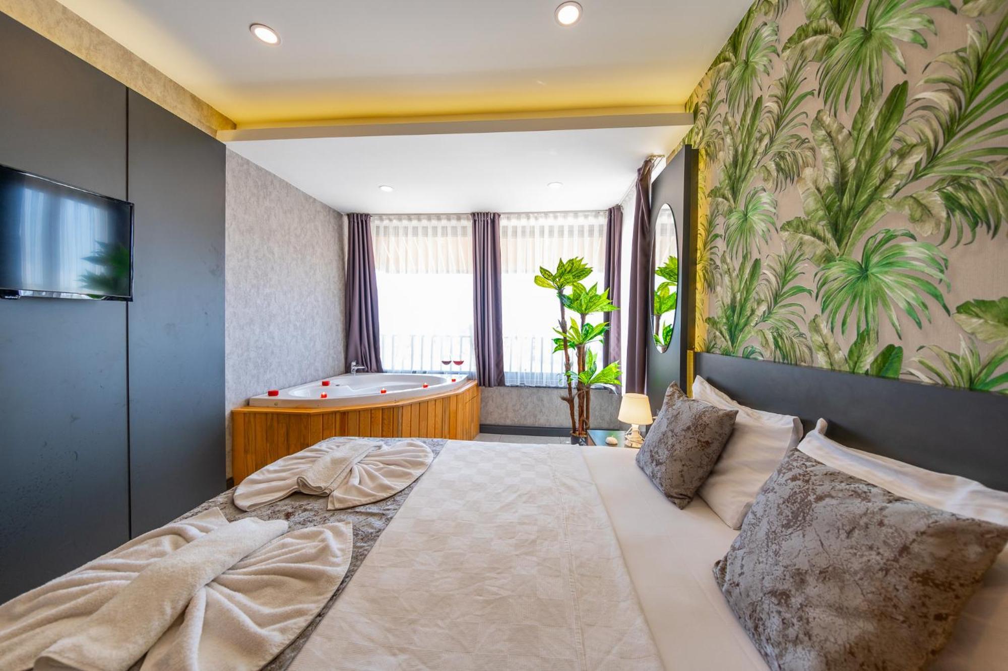 Mrt Suites Lara Antalya Bagian luar foto