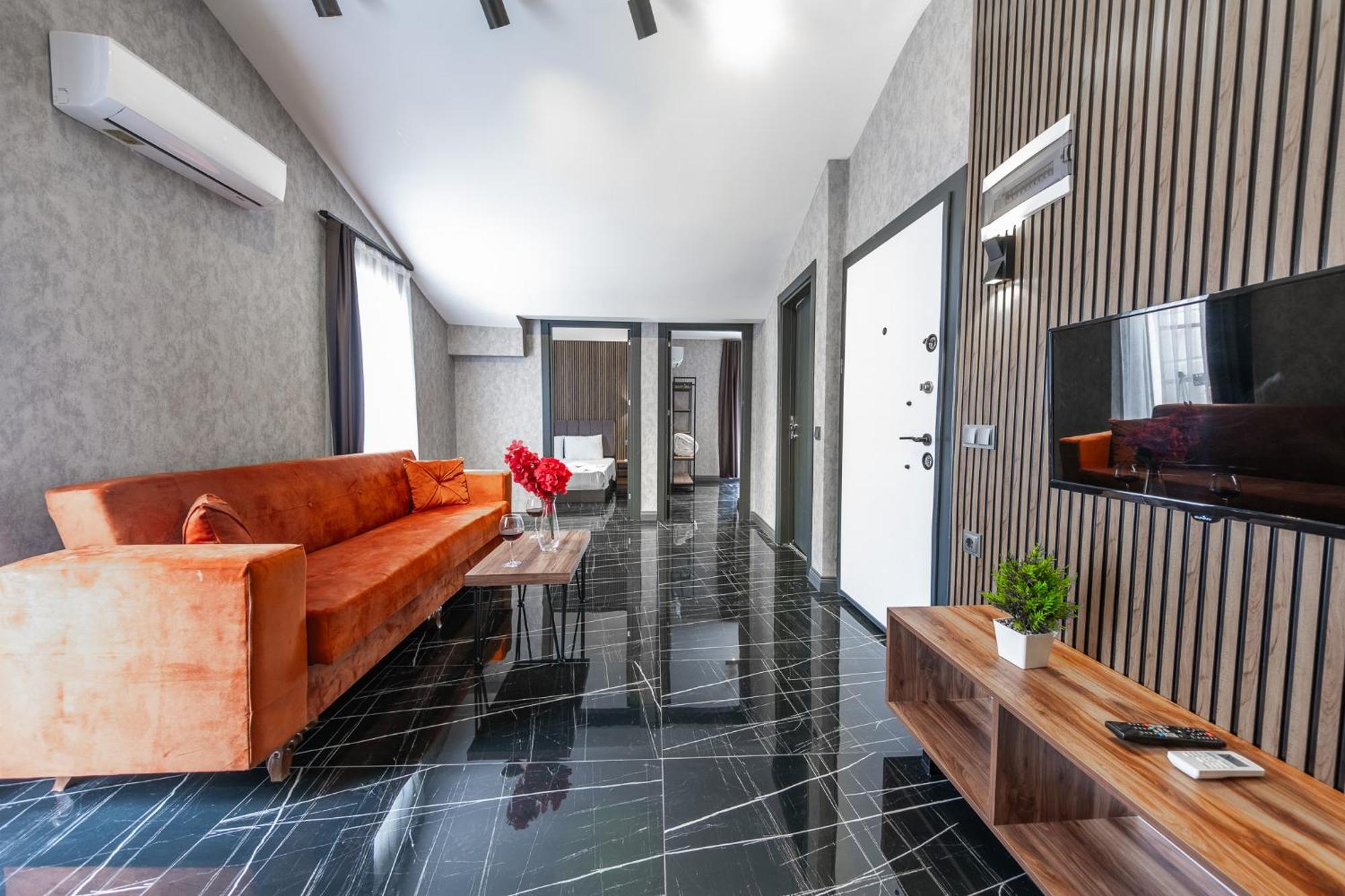 Mrt Suites Lara Antalya Bagian luar foto