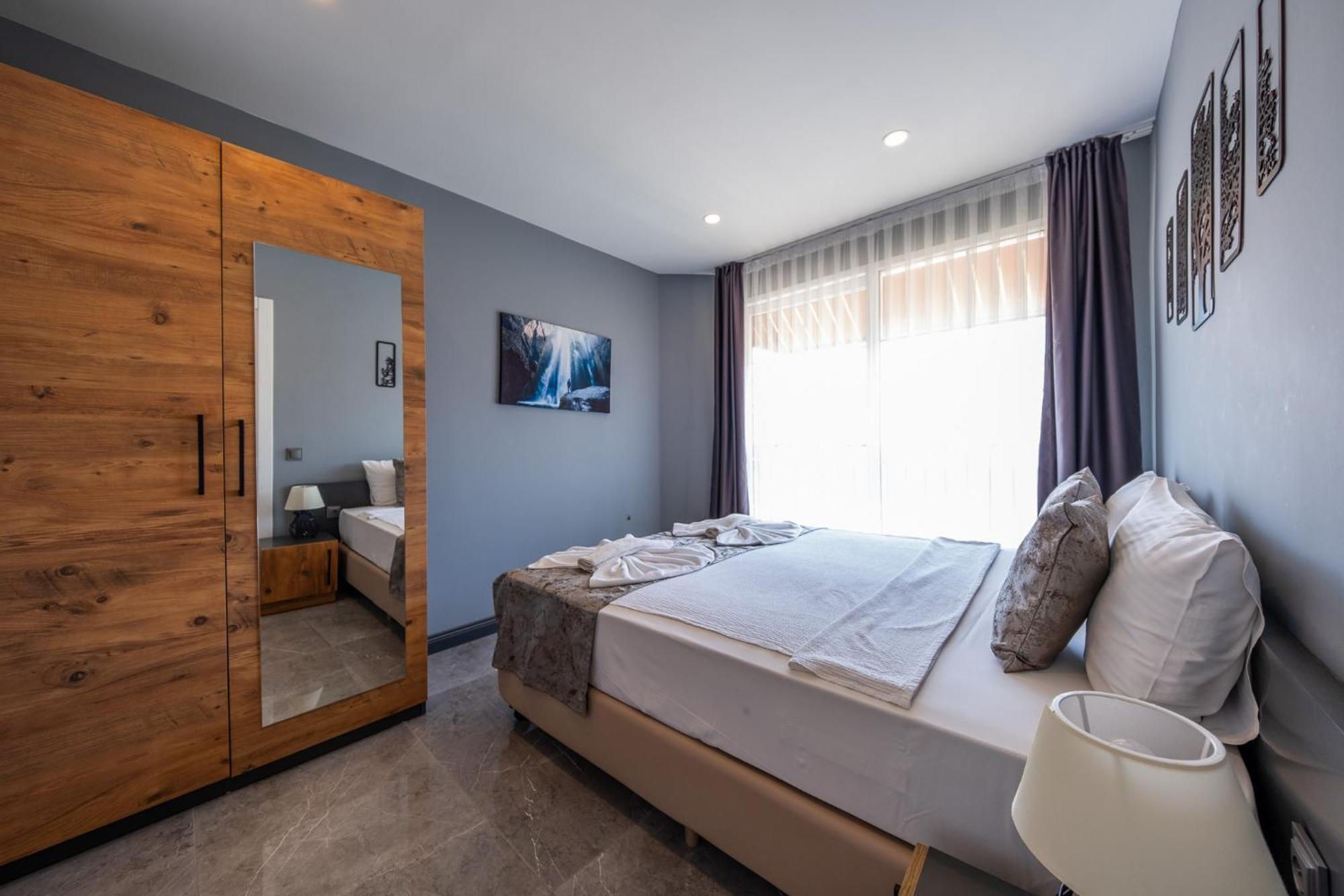Mrt Suites Lara Antalya Bagian luar foto